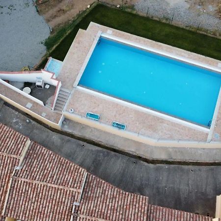 Residence Baia Sant Anna Con Piscina Танаунелла Екстер'єр фото