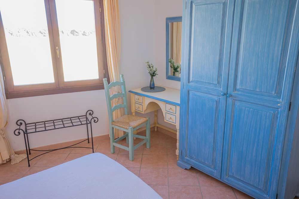 Residence Baia Sant Anna Con Piscina Танаунелла Екстер'єр фото